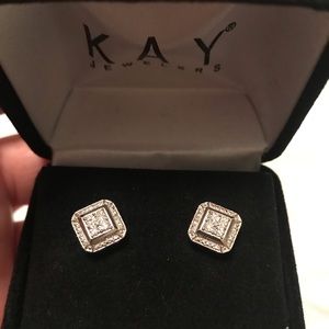 Diamond Earrings 1/20 ct tw Round-cut Silver